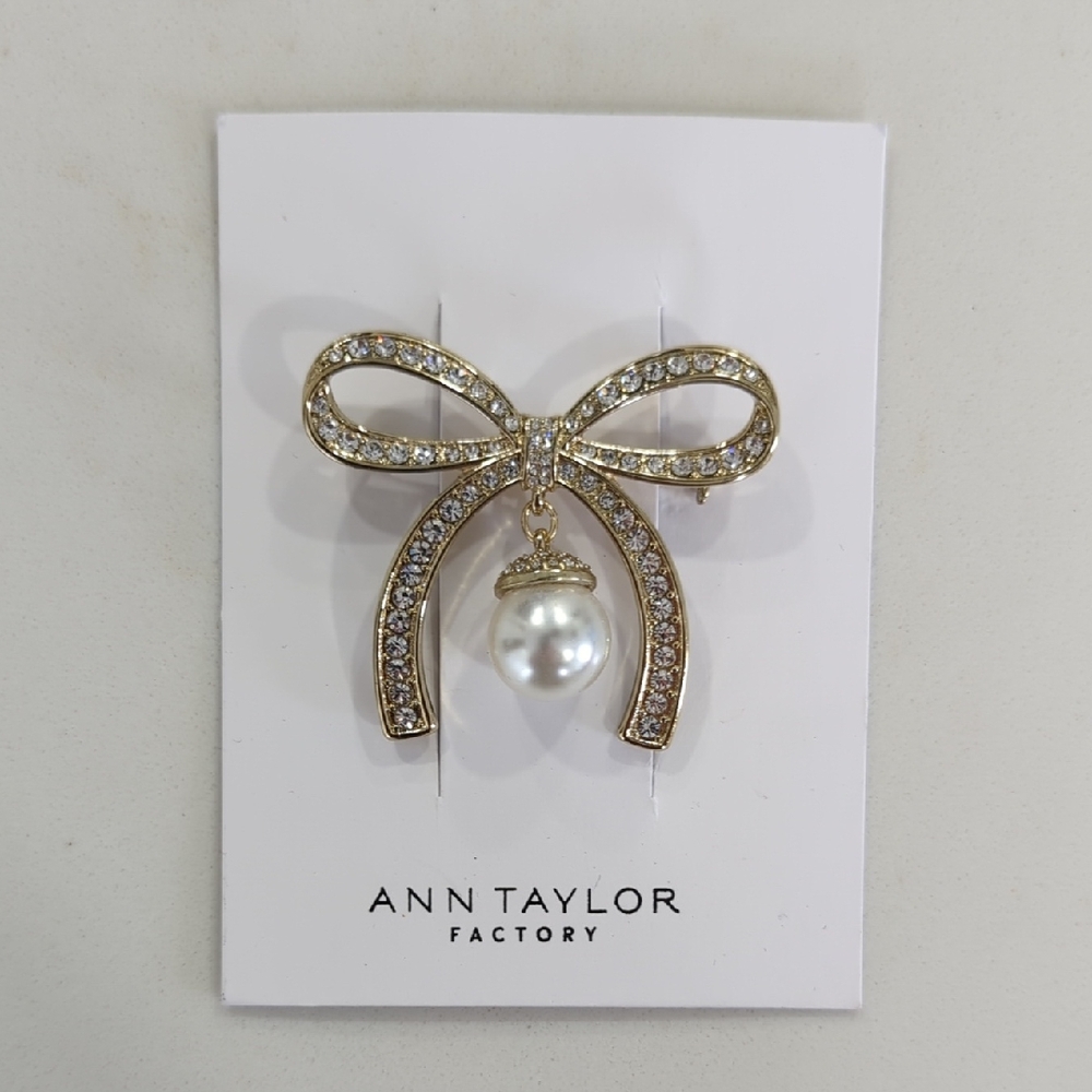 Ann Taylor Gold Crystal Bow Brooch with Pearl Drop